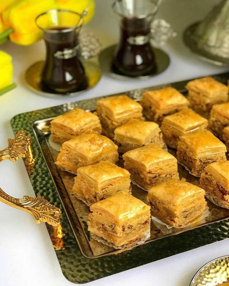 Baklawa tunisienne artisanale à Paris - pâtisserie orientale aux amandes et miel
